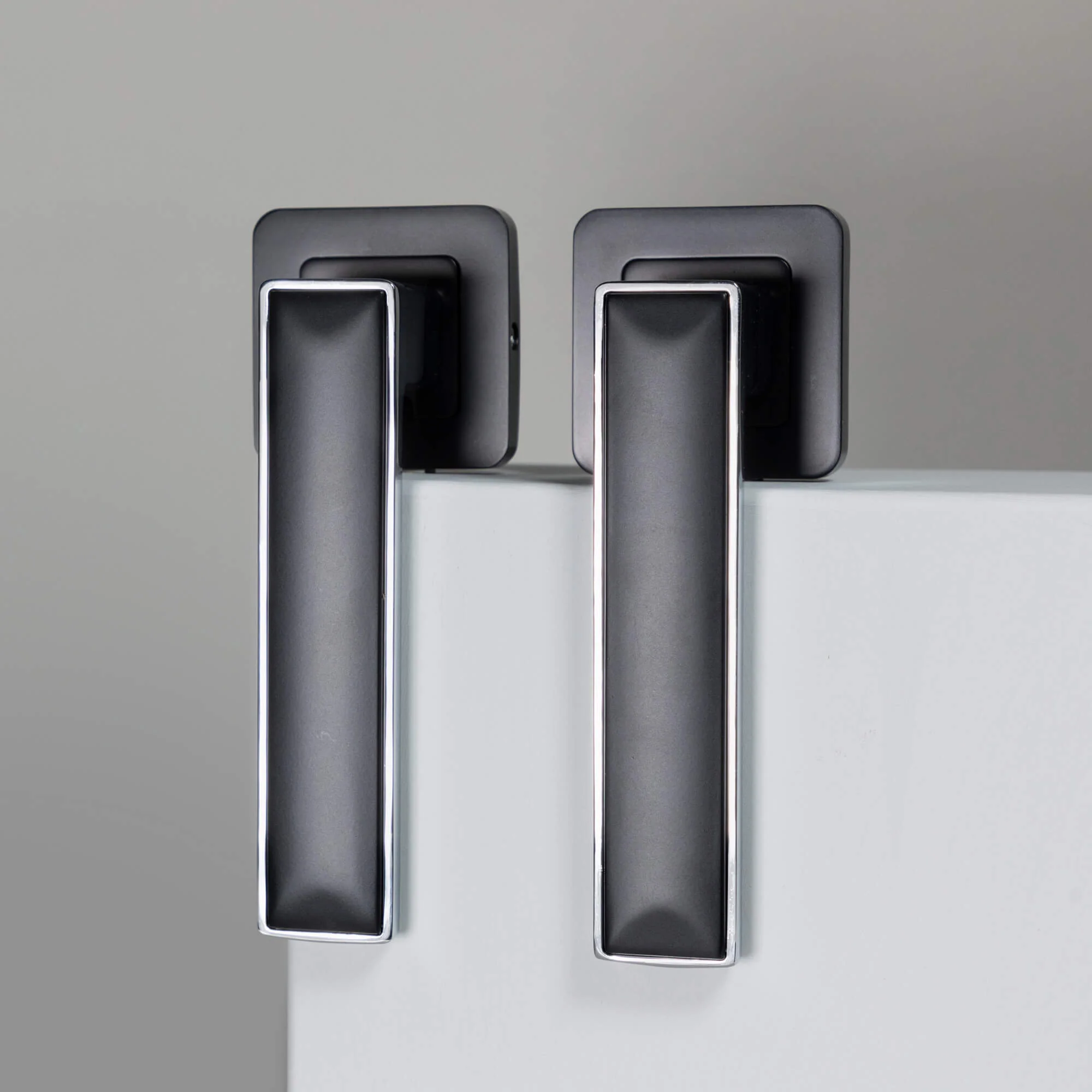 Alto Flat Black & Chrome Plated Square Rose Handle - Image 3