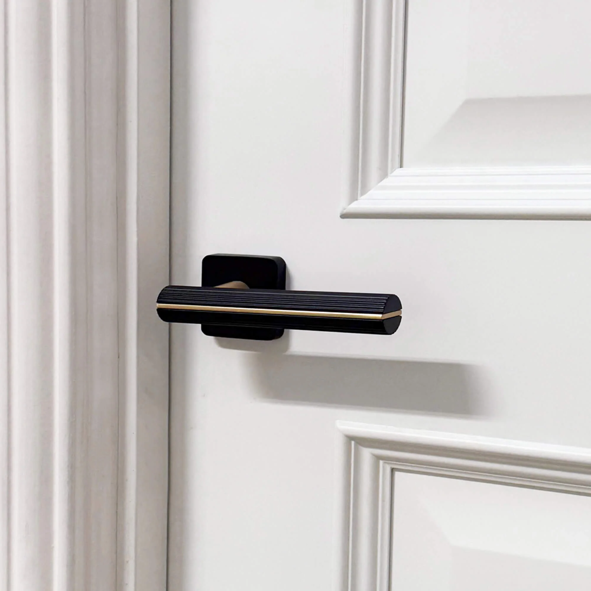 Calvus Flat Black & Satin Brass Square Rose Handle - Image 3