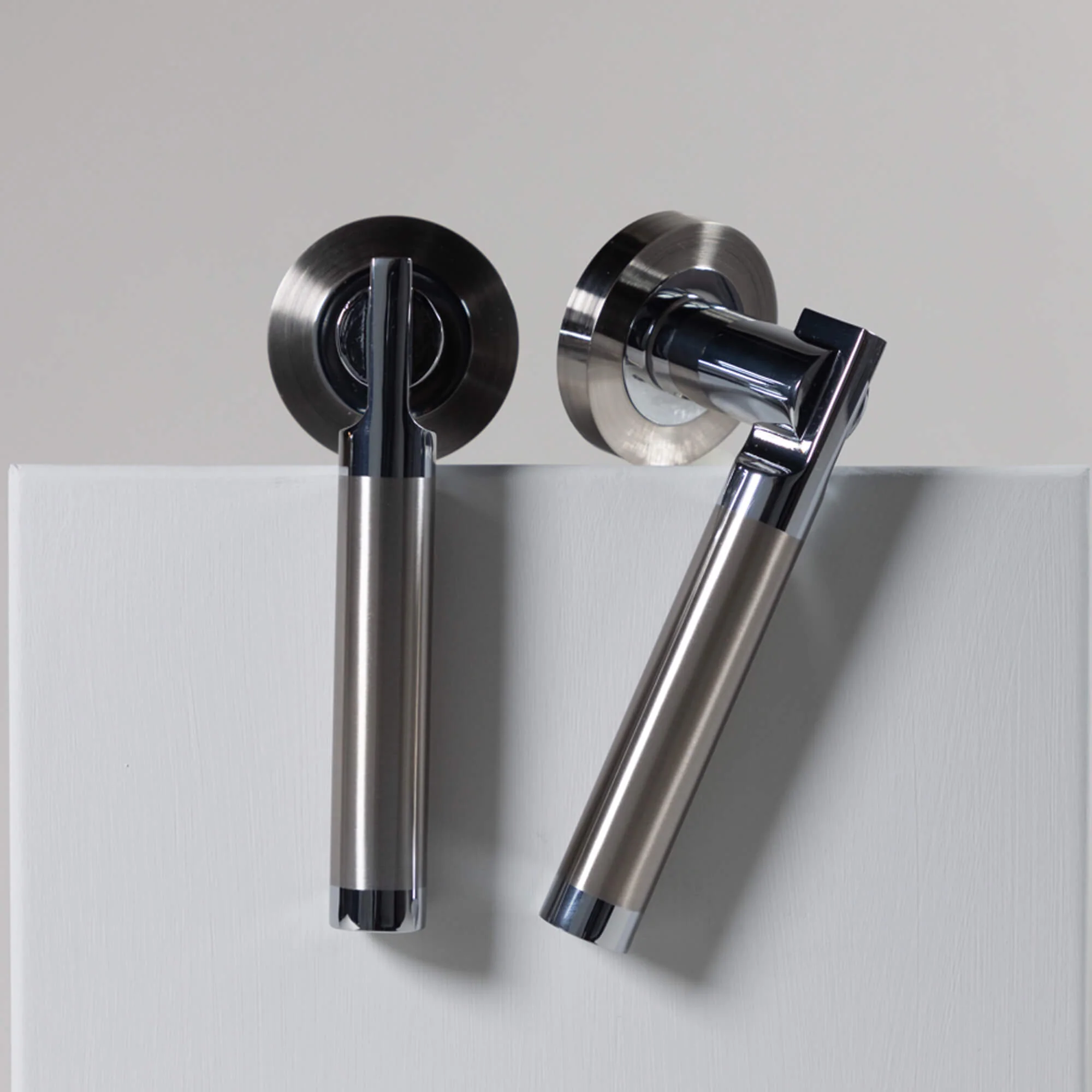 Cumulus Nickel Brushed & Polished Chrome Round Rose Handle - Image 4