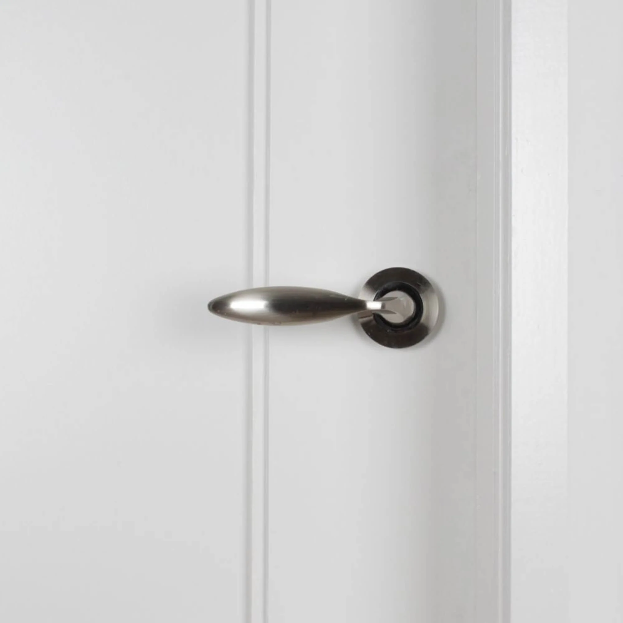 Shaker White Primed 1 Panel Door (40mm) - Image 4