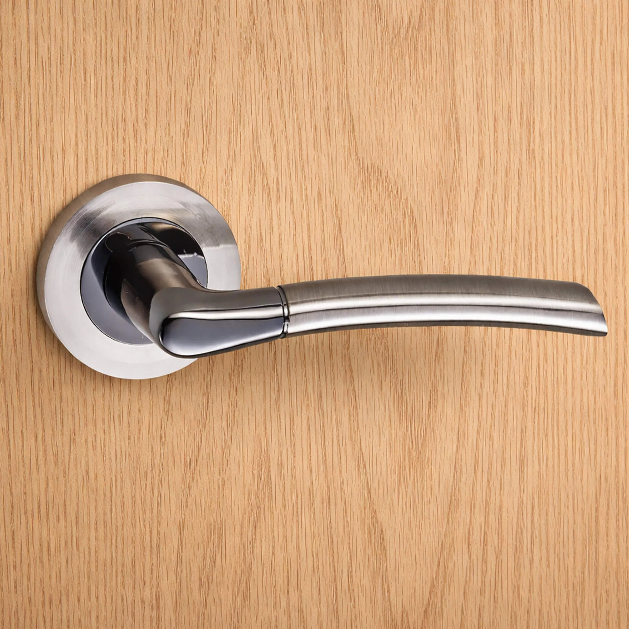 Storm Black Nickel & Nickel Brushed Handle - Image 3